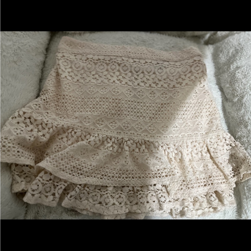Forever 21 women’s mini skirt